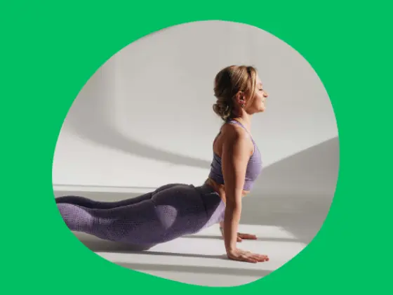 Empowered Vinyasa: Yoga Flow für Fortgeschrittene