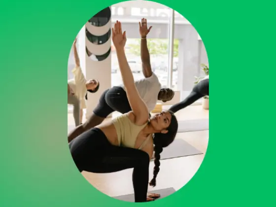 Vinyasa yang Diberdayakan: Aliran Yoga Menengah